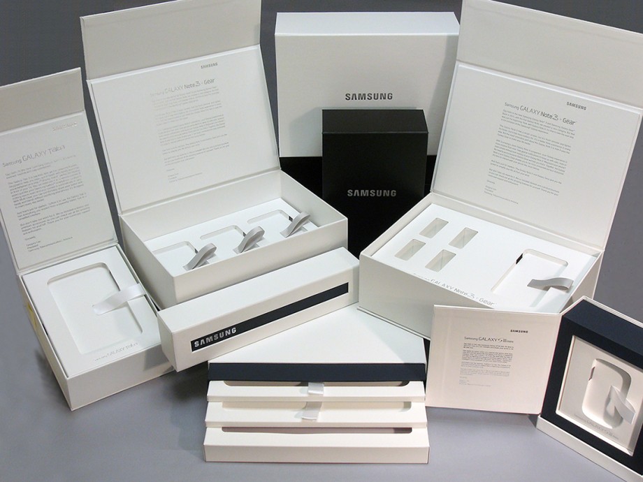 Onheil Elektricien kalmeren Samsung Packaging and Launch Kits | Structural Graphics